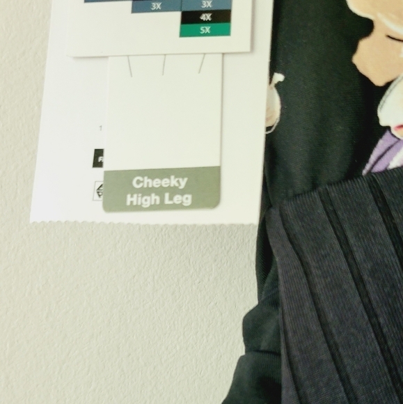 3/$25 🍓 NWT Time Tru. floral back and cream color one piece bathing suit size M - Picture 5 of 8